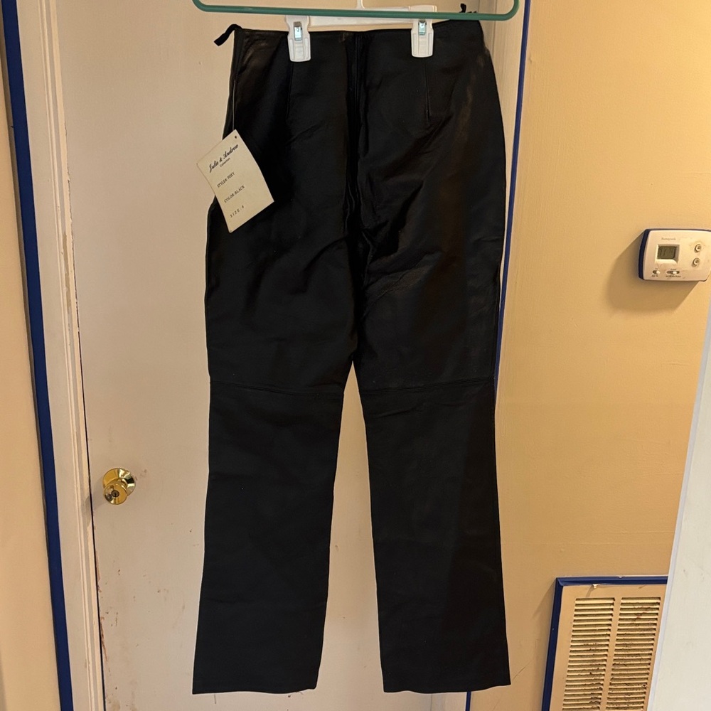 Elegant Black Skinny Pants